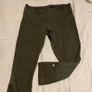 Lululemon Pace Rival Crop. Size 10.